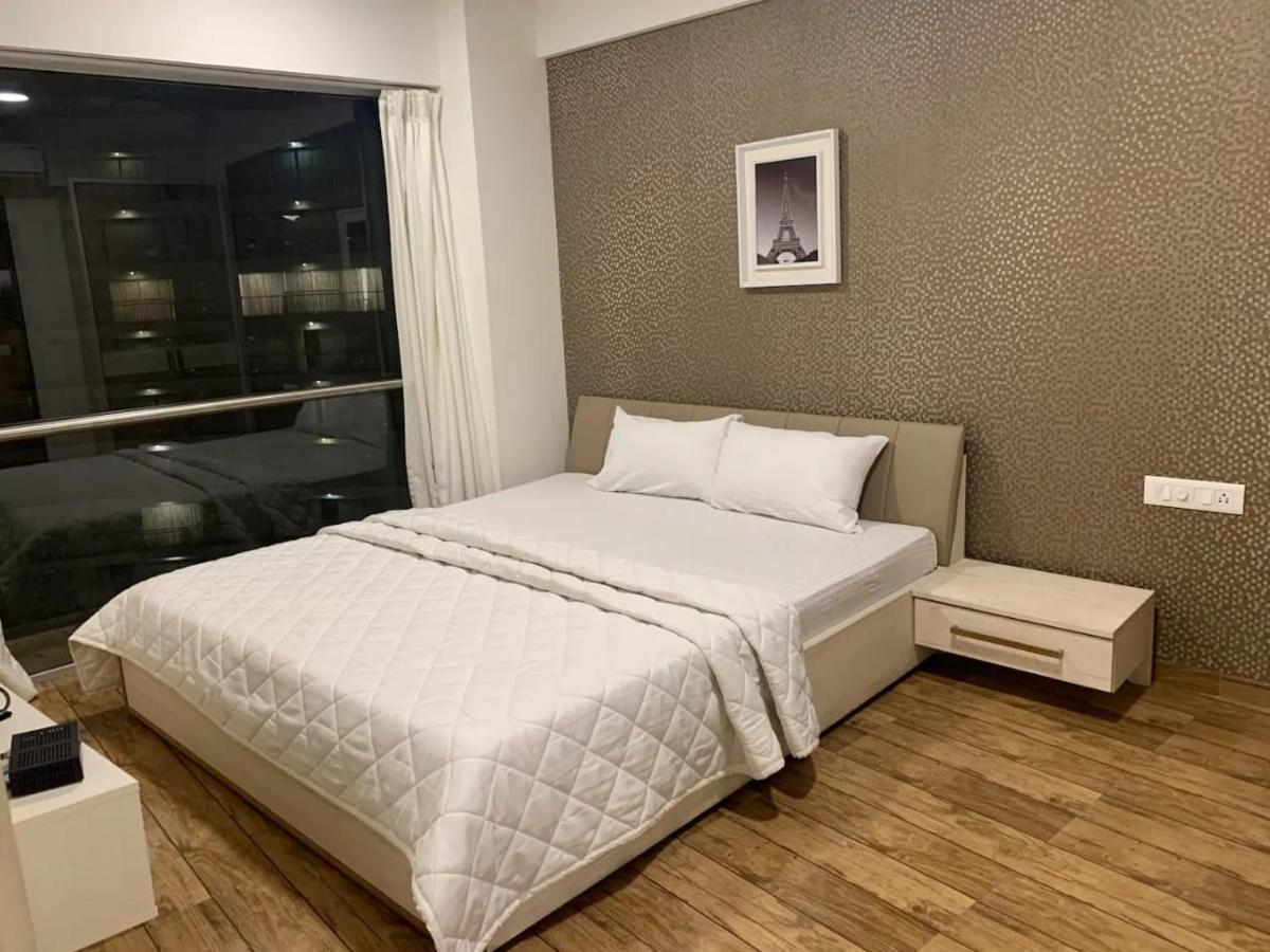 Honest Homes At Rajhans Belliza, Appartment Units スーラト エクステリア 写真